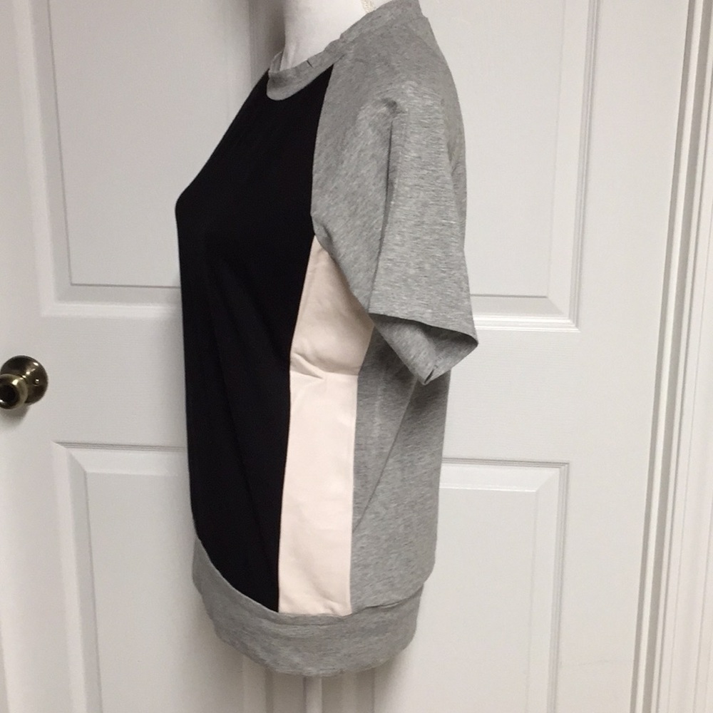 NEW STMT TOP SIZE XL - Picture 2 of 5